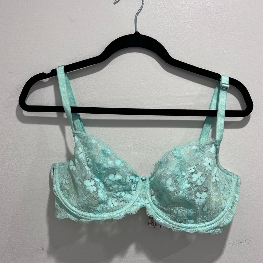 2/$50 Victoria’s Secret dream angels push-up without padding